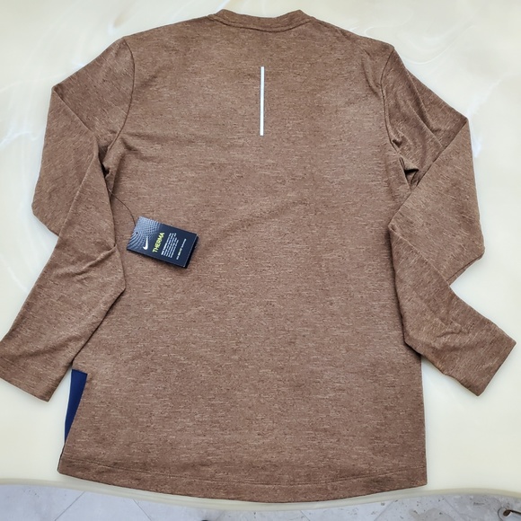 Nike Element Therma Shirt - Picture 7 of 8